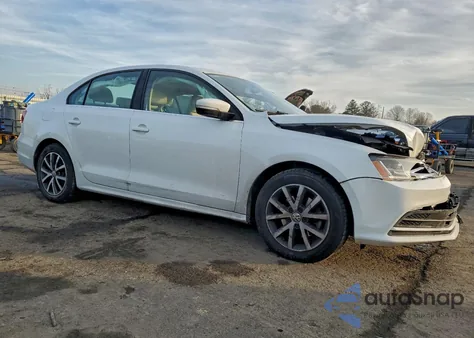 2017 Volkswagen Jetta Se z USA, uszkodzony, nr VIN 3VWDB7AJ0HM372391